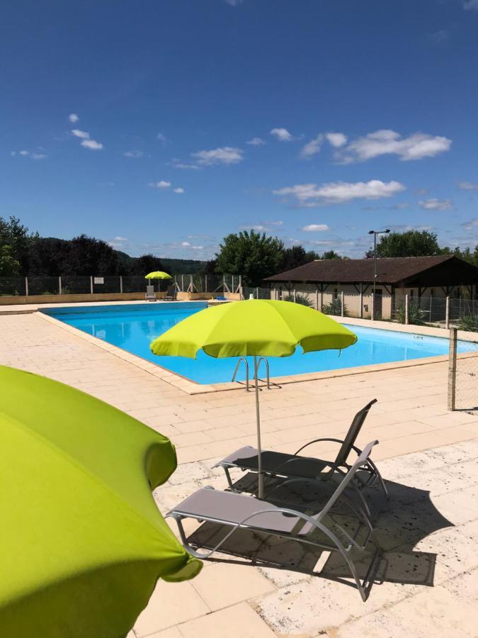 Hotel Camping Le Mondou Saint-Julien-de-Lampon Esterno foto