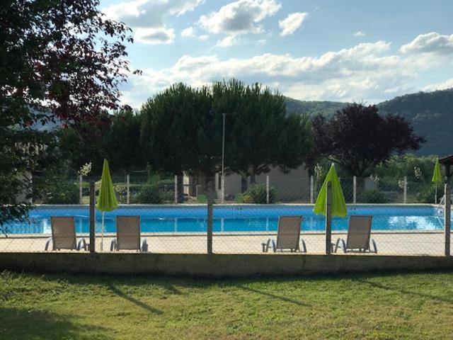 Hotel Camping Le Mondou Saint-Julien-de-Lampon Esterno foto