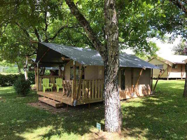 Hotel Camping Le Mondou Saint-Julien-de-Lampon Esterno foto