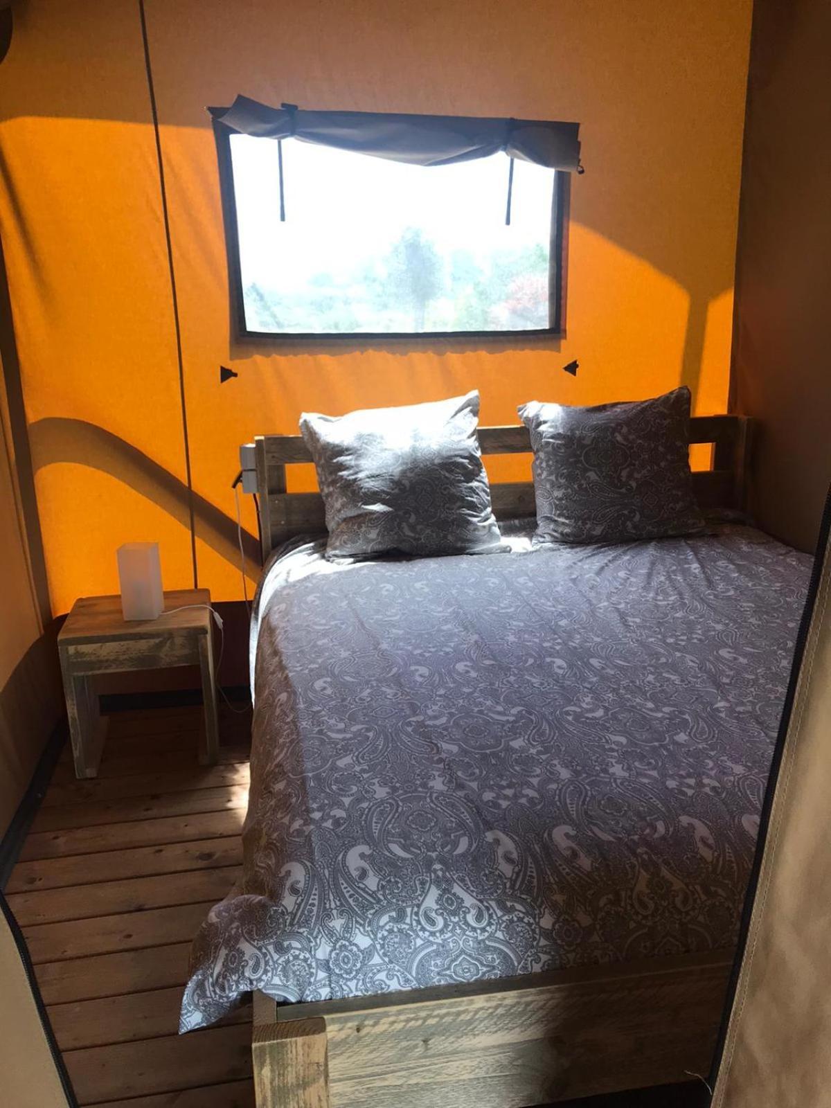 Camping Le Mondou Saint-Julien-de-Lampon Esterno foto